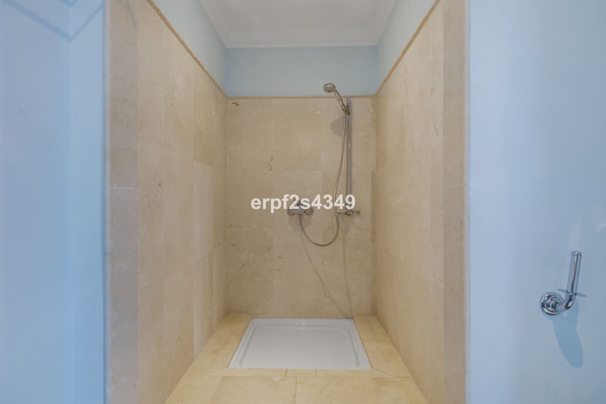 13 sypialnia Willa na sprzedaż w Alhaurin el Grande z basenem garażem - 3 600 000 € (Ref: 6593679)