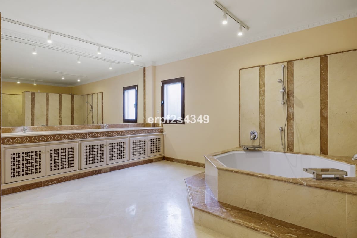 13 sypialnia Willa na sprzedaż w Alhaurin el Grande z basenem garażem - 3 600 000 € (Ref: 6593679)