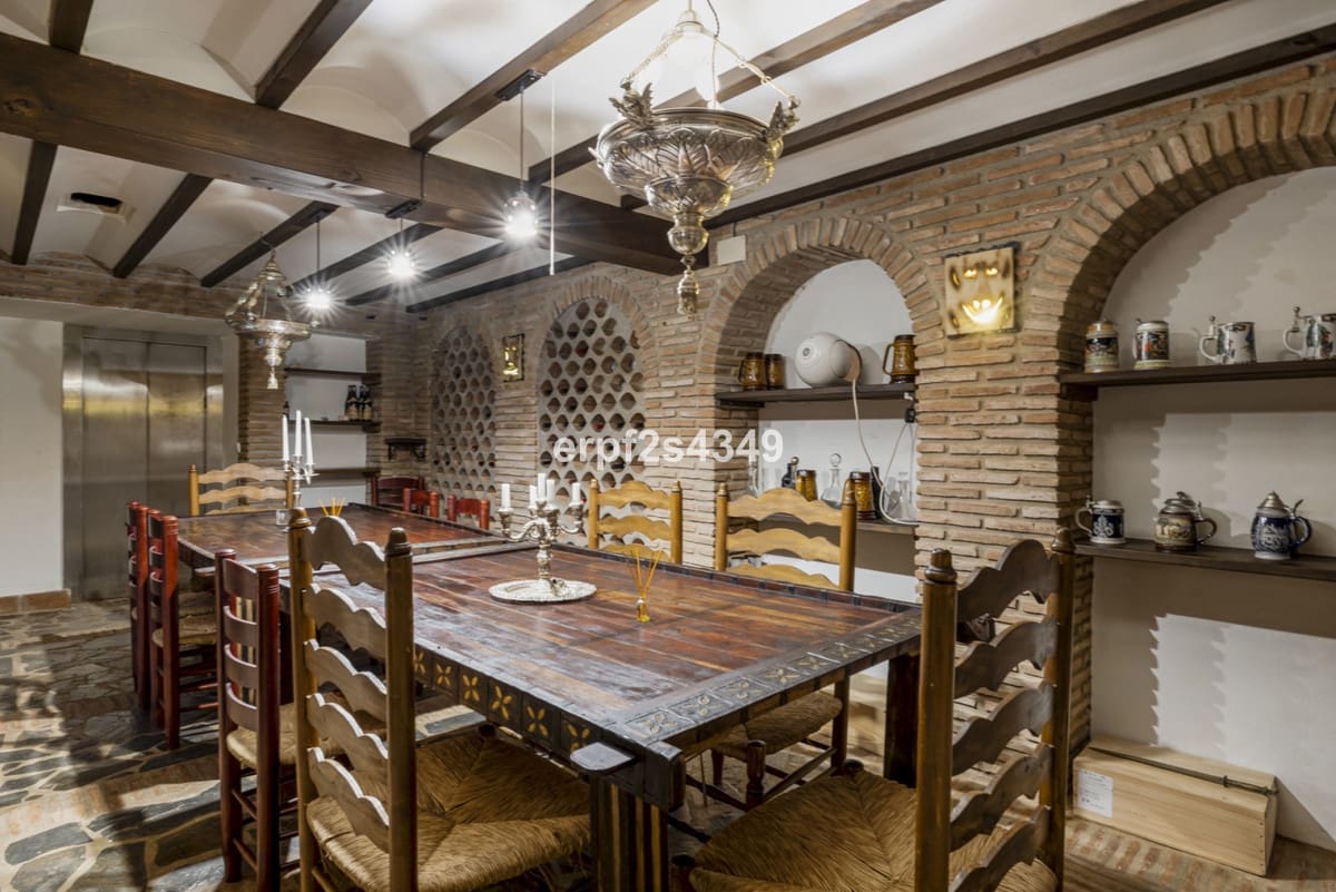 13 sypialnia Willa na sprzedaż w Alhaurin el Grande z basenem garażem - 3 600 000 € (Ref: 6593679)