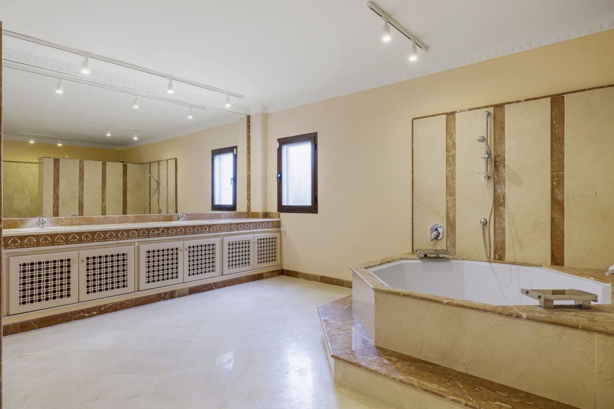 13 camera da letto Villa in vendita in Alhaurin el Grande con piscina garage - 3.600.000 € (Rif: 6593679)