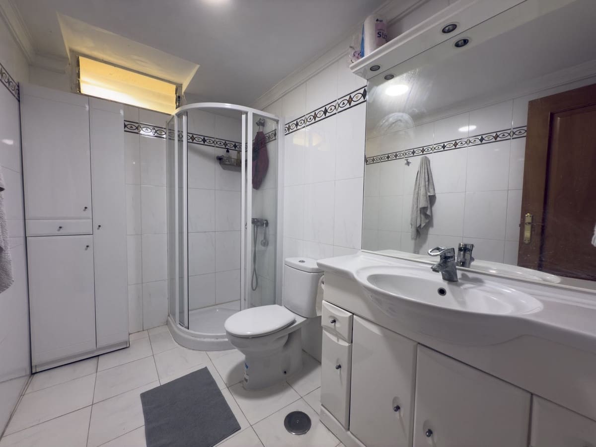 4 makuuhuone Huvila myytävänä paikassa Alhaurin el Grande mukana uima-altaan 
autotalli - 999 999 € (Ref: 8157827)