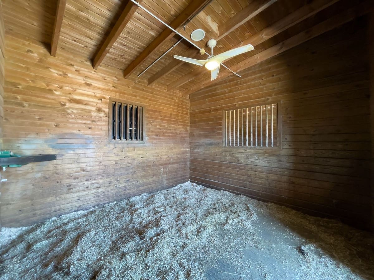 4 makuuhuone Huvila myytävänä paikassa Alhaurin el Grande mukana uima-altaan 
autotalli - 999 999 € (Ref: 8157827)