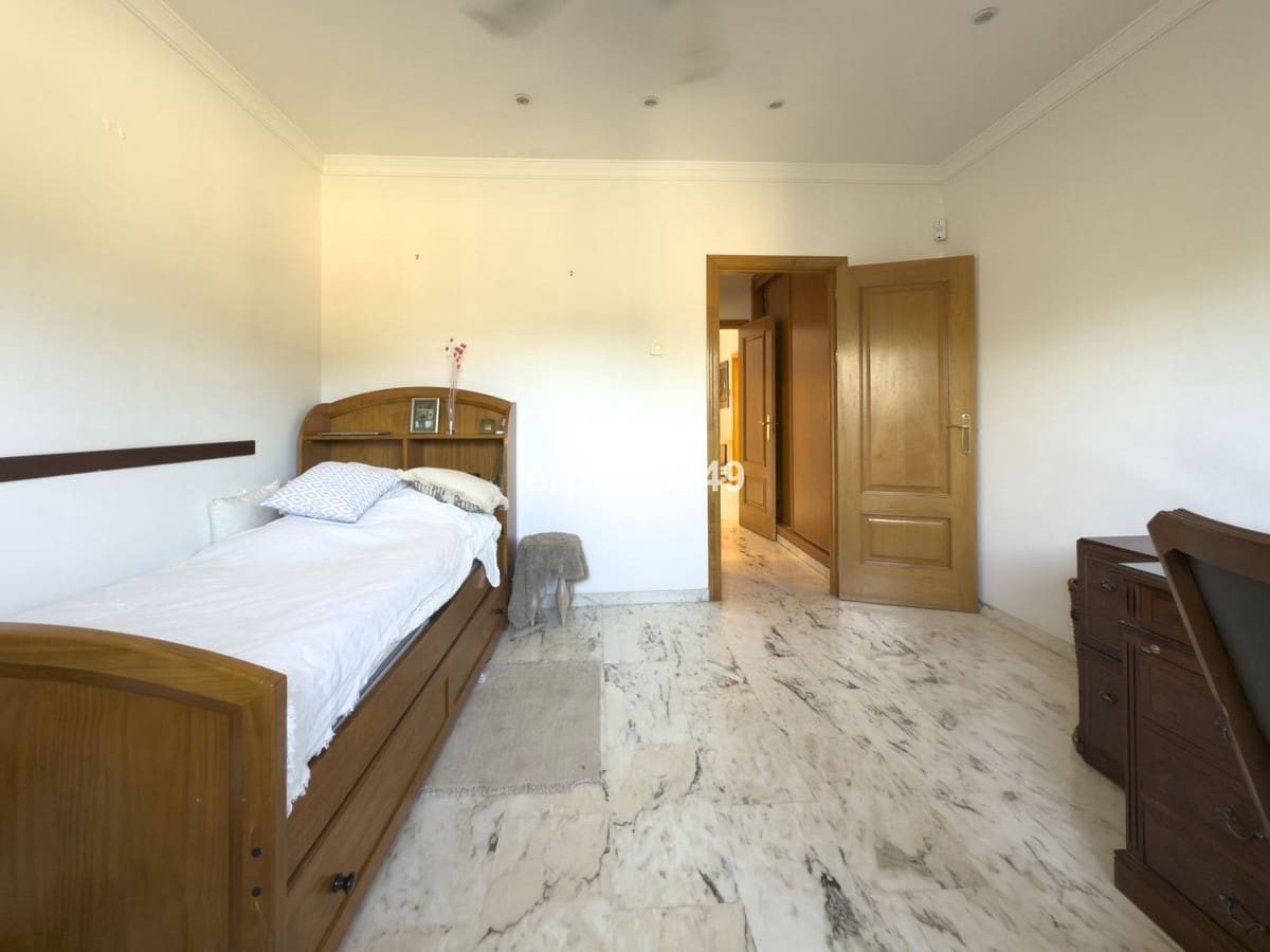 4 Zimmer Villa zu verkaufen in Alhaurin el Grande mit Pool Garage - 999.999 € (Ref: 8157827)