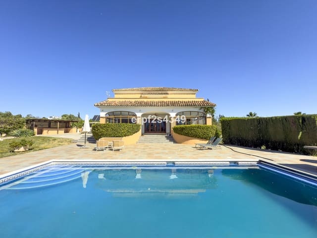 4 Zimmer Villa zu verkaufen in Alhaurín el Grande mit Pool Garage - 999.999 € (Ref: 8157827)