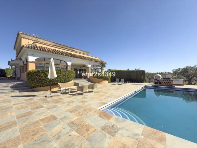 4 Zimmer Villa zu verkaufen in Alhaurín el Grande mit Pool Garage - 999.999 € (Ref: 8157827)