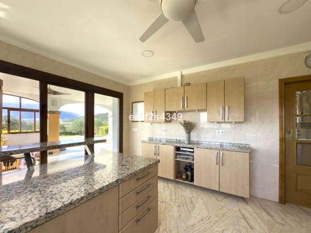 4 Zimmer Villa zu verkaufen in Alhaurín el Grande mit Pool Garage - 999.999 € (Ref: 8157827)