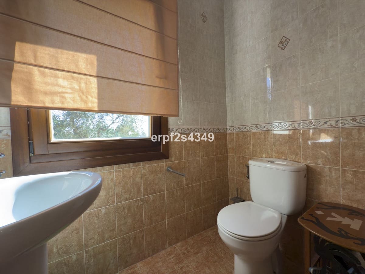 4 Zimmer Villa zu verkaufen in Alhaurin el Grande mit Pool Garage - 999.999 € (Ref: 8157827)