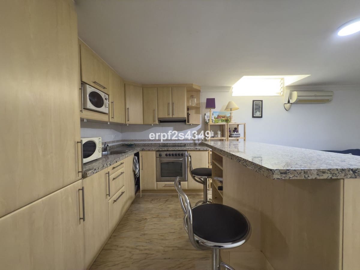 4 Zimmer Villa zu verkaufen in Alhaurin el Grande mit Pool Garage - 999.999 € (Ref: 8157827)