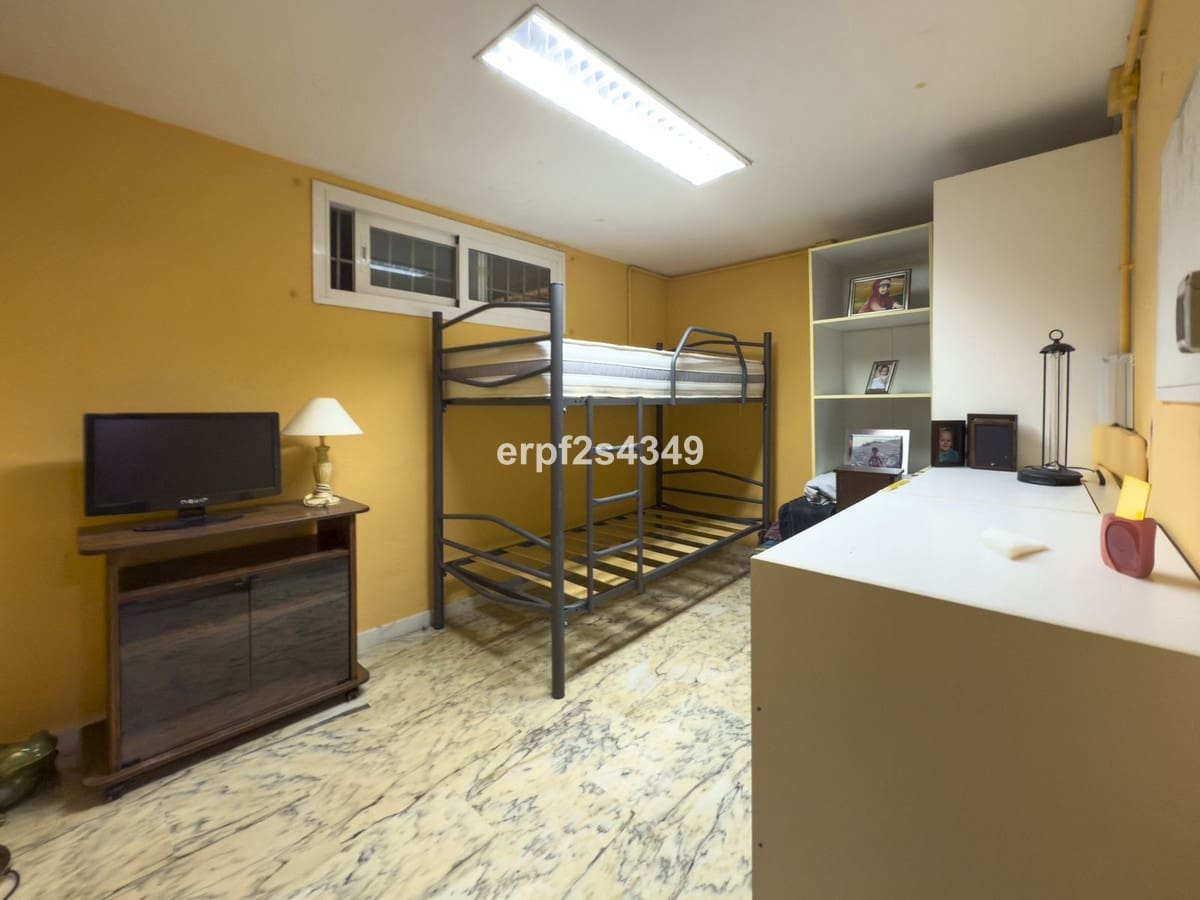 4 Zimmer Villa zu verkaufen in Alhaurin el Grande mit Pool Garage - 999.999 € (Ref: 8157827)