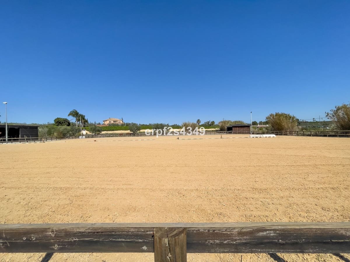 4 Zimmer Villa zu verkaufen in Alhaurin el Grande mit Pool Garage - 999.999 € (Ref: 8157827)