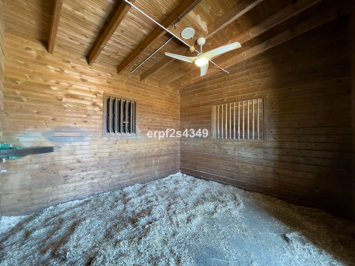 4 Zimmer Villa zu verkaufen in Alhaurin el Grande mit Pool Garage - 999.999 € (Ref: 8157827)