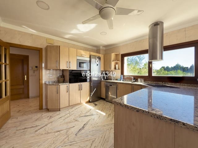 4 soverom Villa til salgs i Alhaurín el Grande med svømmebasseng garasje - € 999 999 (Ref: 8157827)