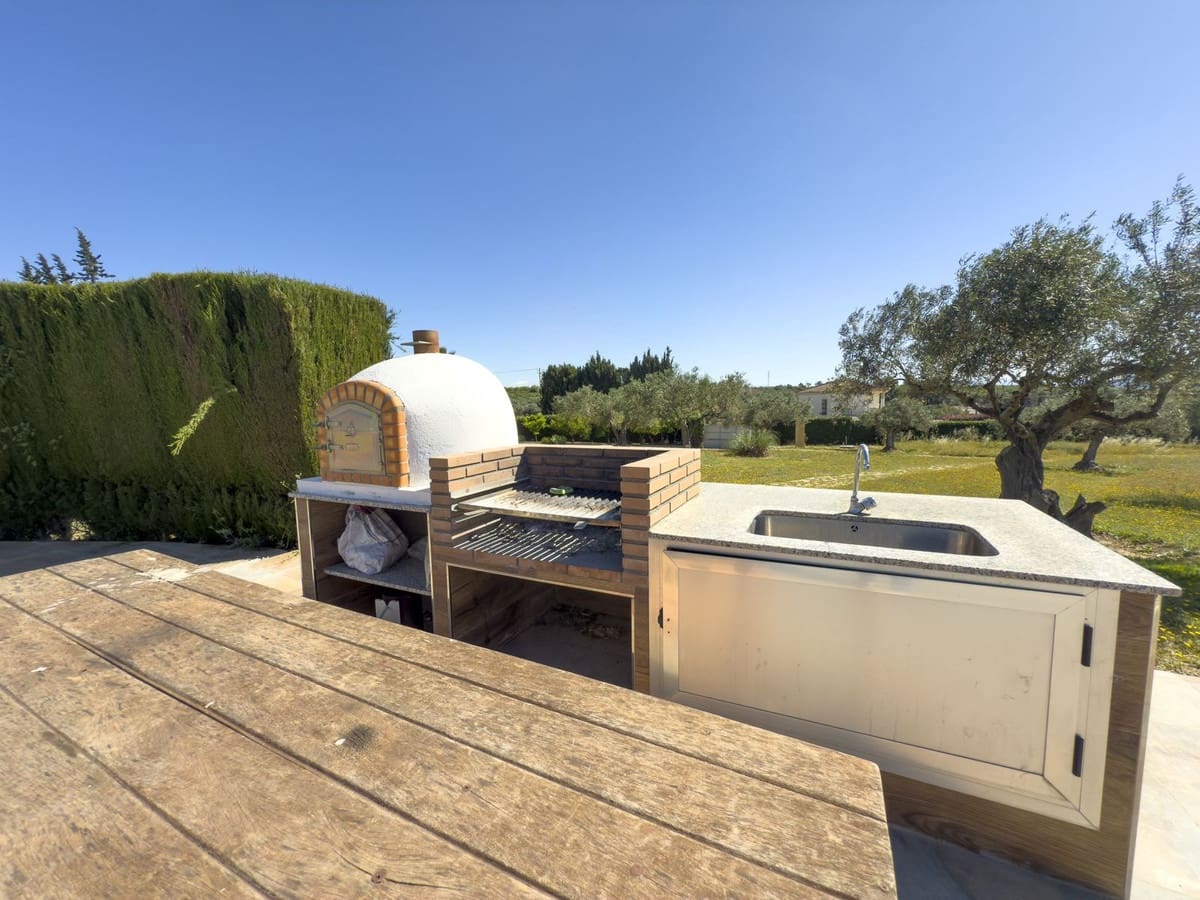 Chalet de 4 habitaciones en Alhaurín el Grande en venta con piscina garaje - 999.999 € (Ref: 8157827)