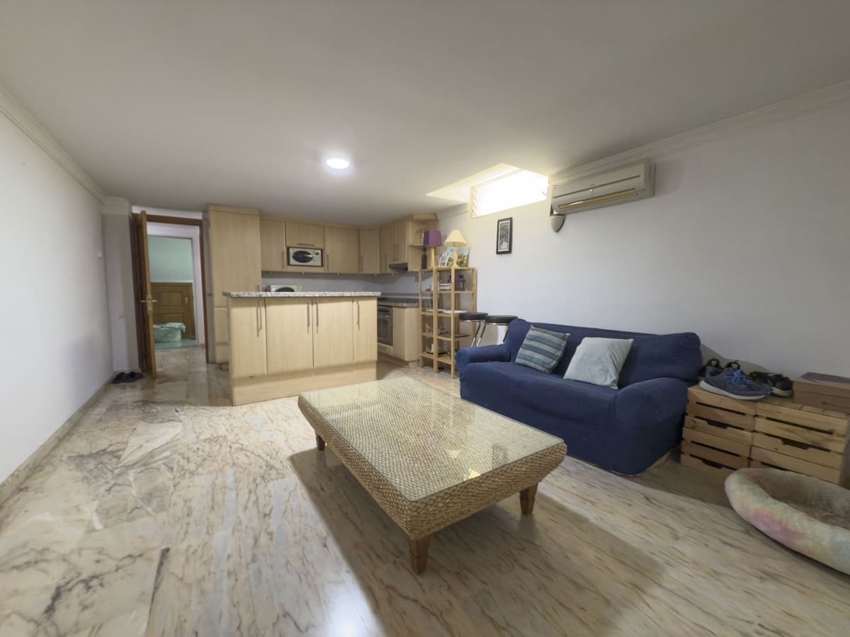 Chalet de 4 habitaciones en Alhaurín el Grande en venta con piscina garaje - 999.999 € (Ref: 8157827)