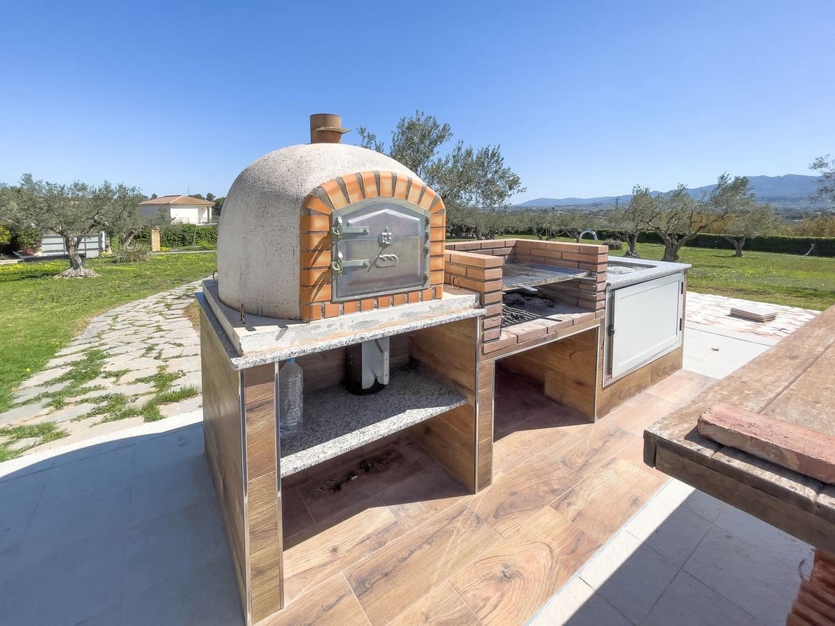 Chalet de 4 habitaciones en Alhaurín el Grande en venta con piscina garaje - 999.999 € (Ref: 8157827)