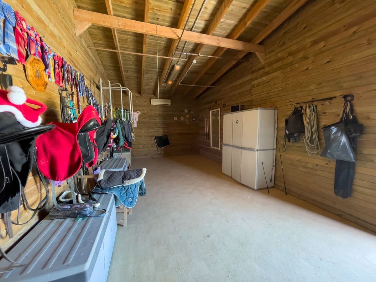 Chalet de 4 habitaciones en Alhaurín el Grande en venta con piscina garaje - 999.999 € (Ref: 8157827)