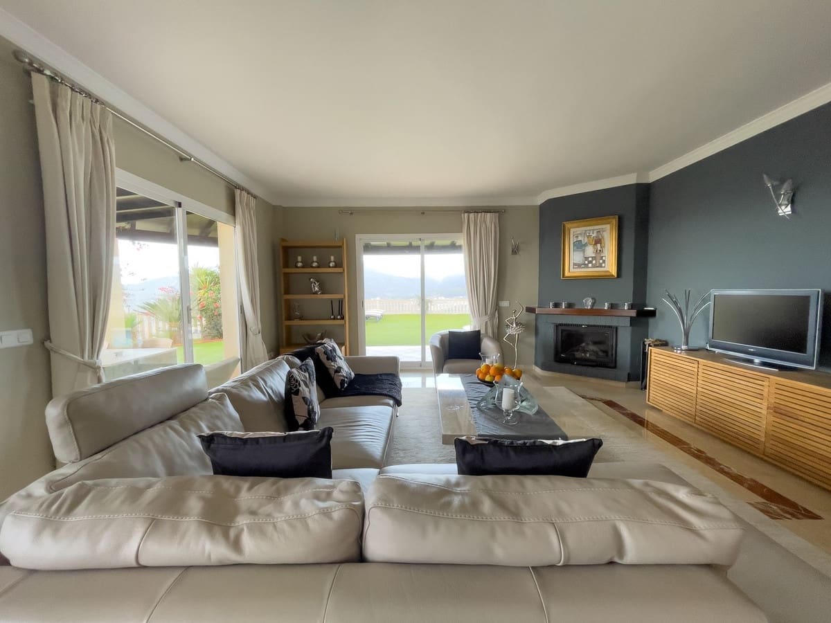 8 soveværelse Villa til salg i Monda med swimmingpool garage - € 875.000 (Ref: 8371955)