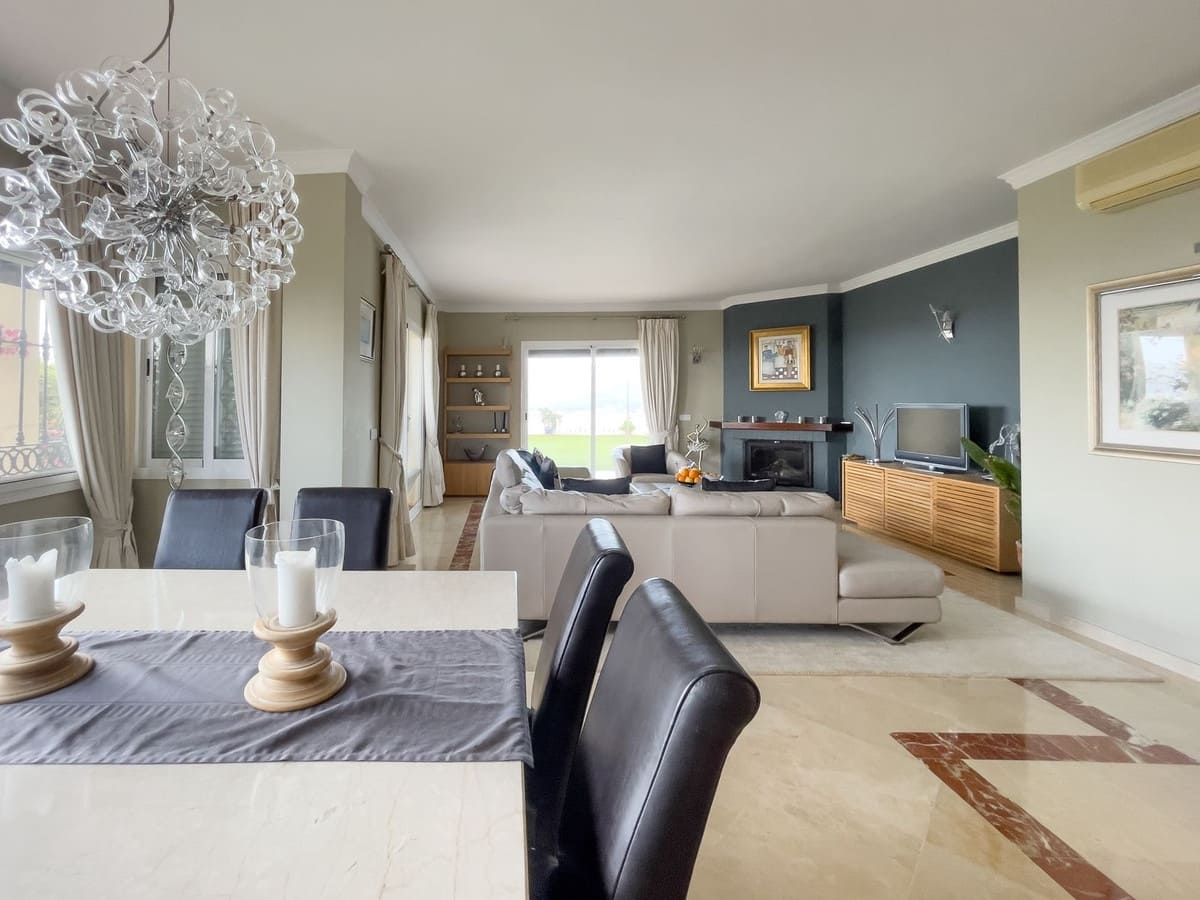 8 soveværelse Villa til salg i Monda med swimmingpool garage - € 875.000 (Ref: 8371955)