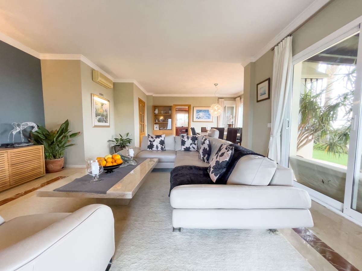 8 soveværelse Villa til salg i Monda med swimmingpool garage - € 875.000 (Ref: 8371955)