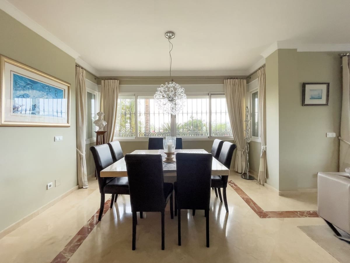 8 soveværelse Villa til salg i Monda med swimmingpool garage - € 875.000 (Ref: 8371955)