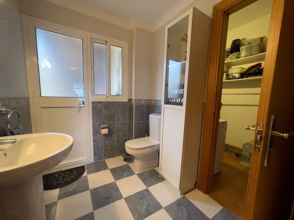 8 soveværelse Villa til salg i Monda med swimmingpool garage - € 875.000 (Ref: 8371955)