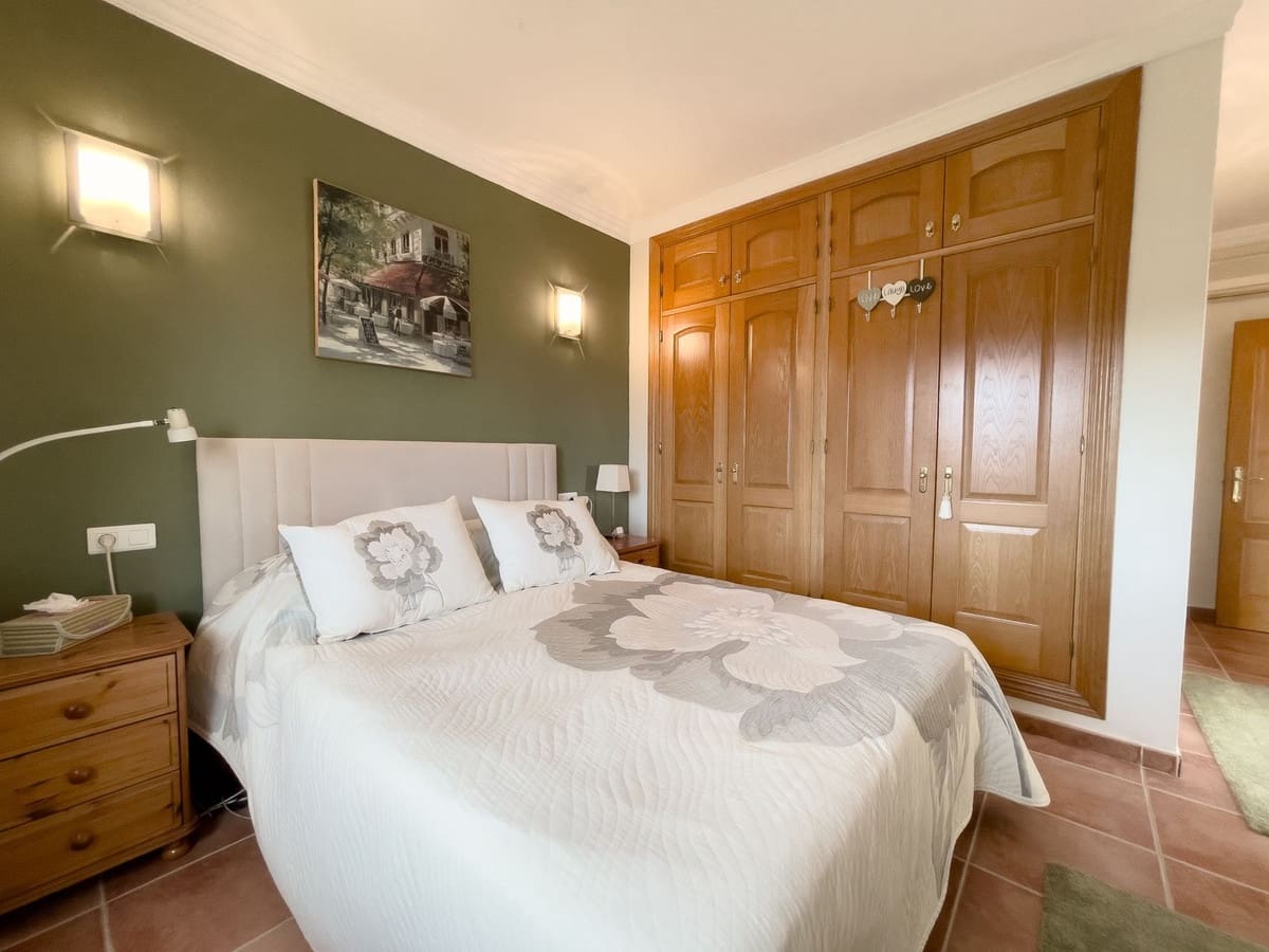 8 soveværelse Villa til salg i Monda med swimmingpool garage - € 875.000 (Ref: 8371955)