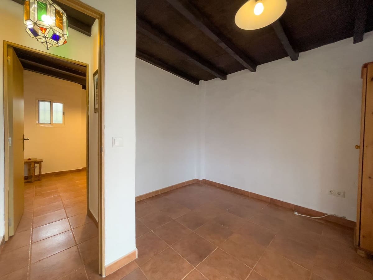 8 soveværelse Villa til salg i Monda med swimmingpool garage - € 875.000 (Ref: 8371955)