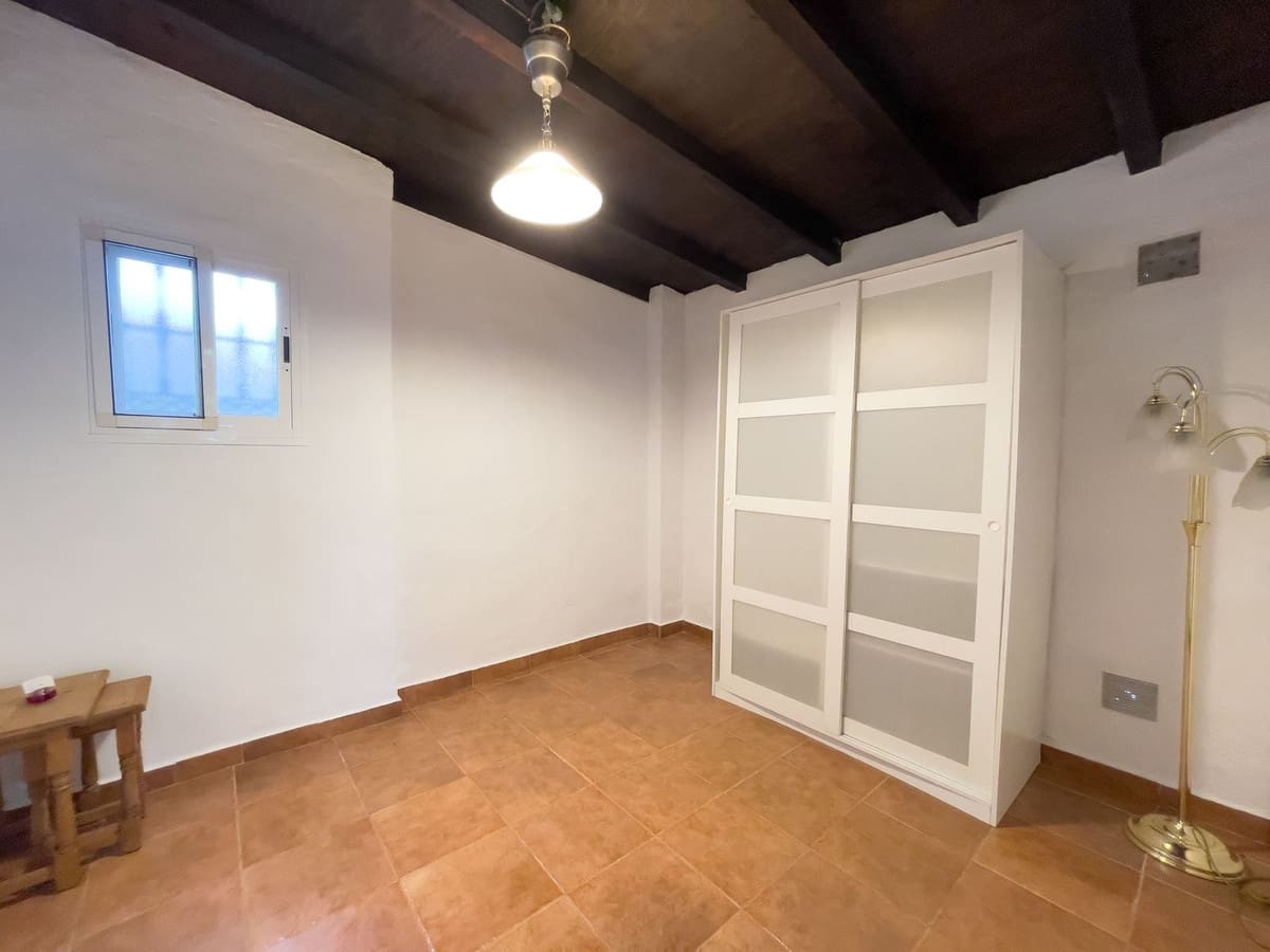 8 soveværelse Villa til salg i Monda med swimmingpool garage - € 875.000 (Ref: 8371955)