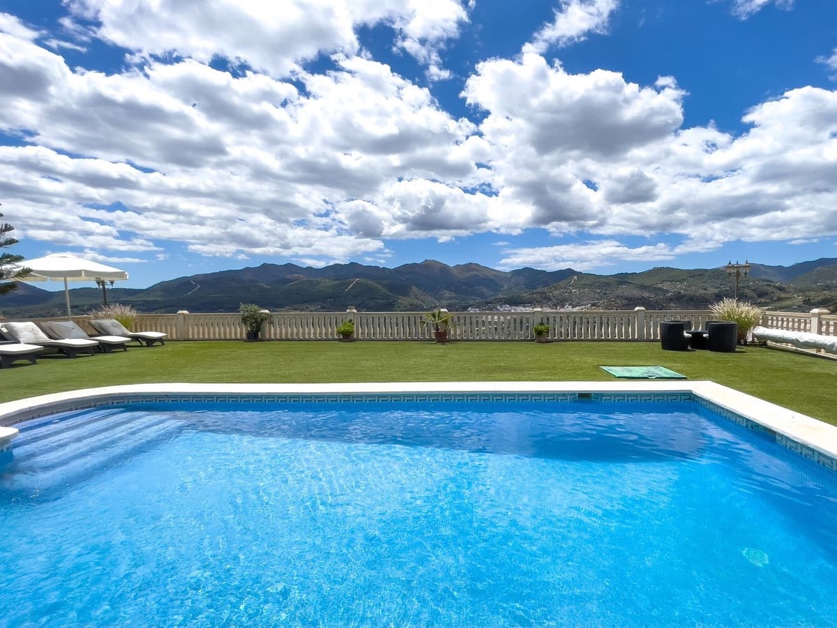 8 soveværelse Villa til salg i Monda med swimmingpool garage - € 875.000 (Ref: 8371955)