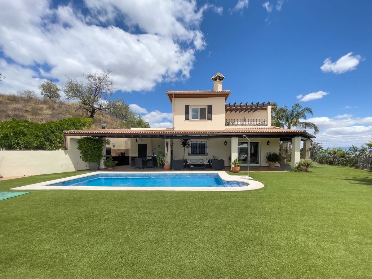 8 soveværelse Villa til salg i Monda med swimmingpool garage - € 875.000 (Ref: 8371955)