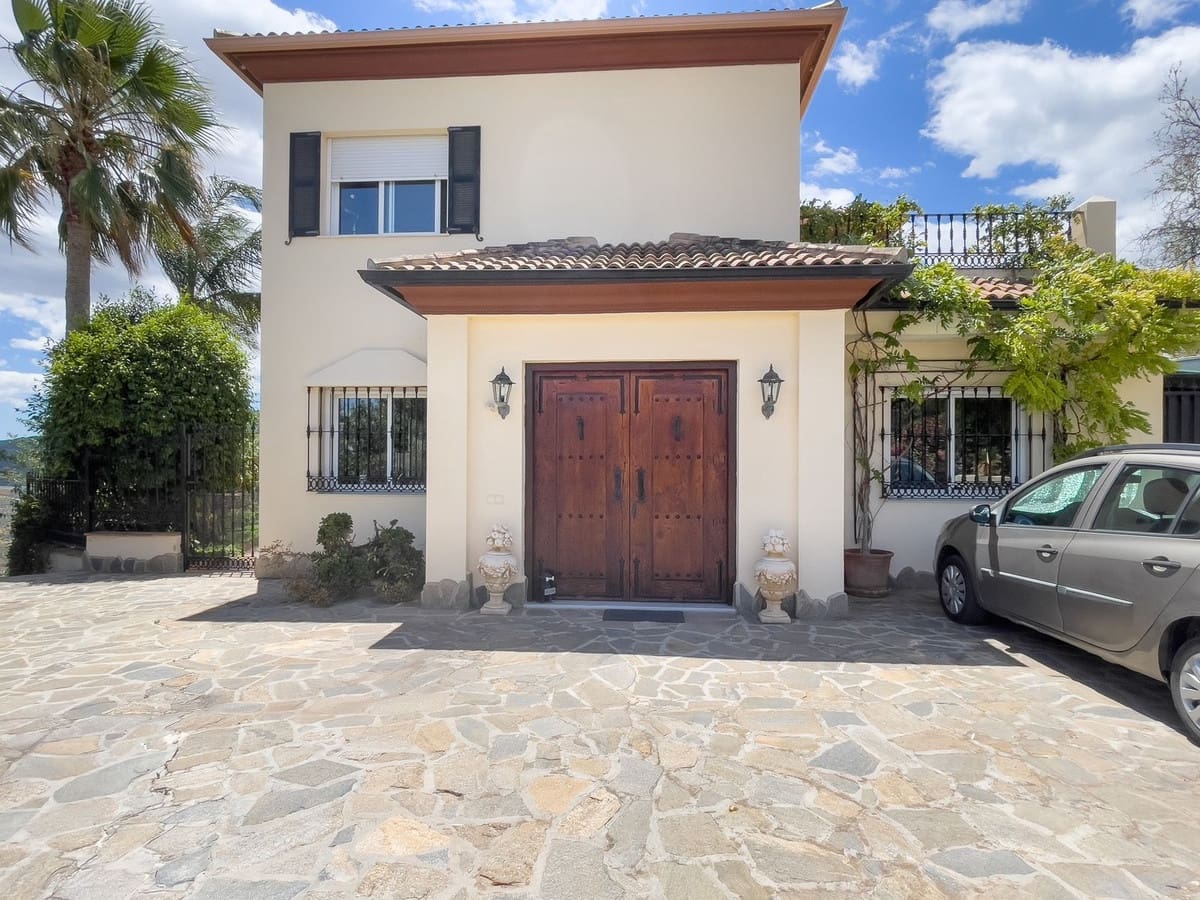 8 soveværelse Villa til salg i Monda med swimmingpool garage - € 875.000 (Ref: 8371955)