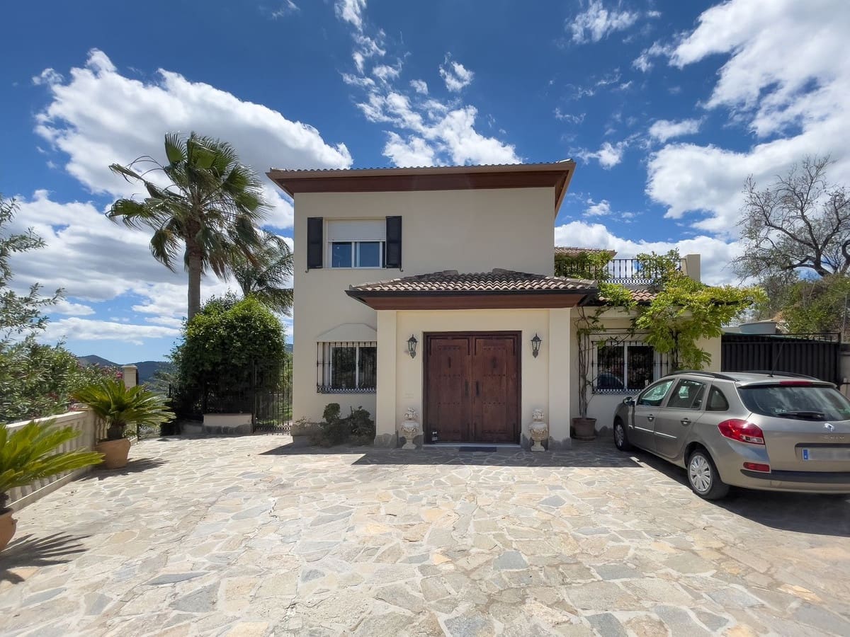 8 soveværelse Villa til salg i Monda med swimmingpool garage - € 875.000 (Ref: 8371955)