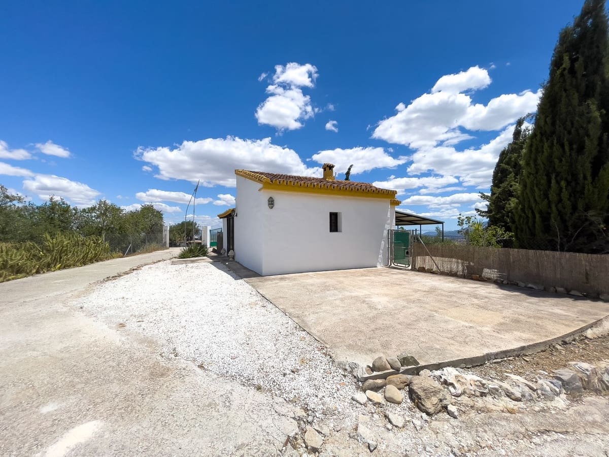 8 soveværelse Villa til salg i Monda med swimmingpool garage - € 875.000 (Ref: 8371955)