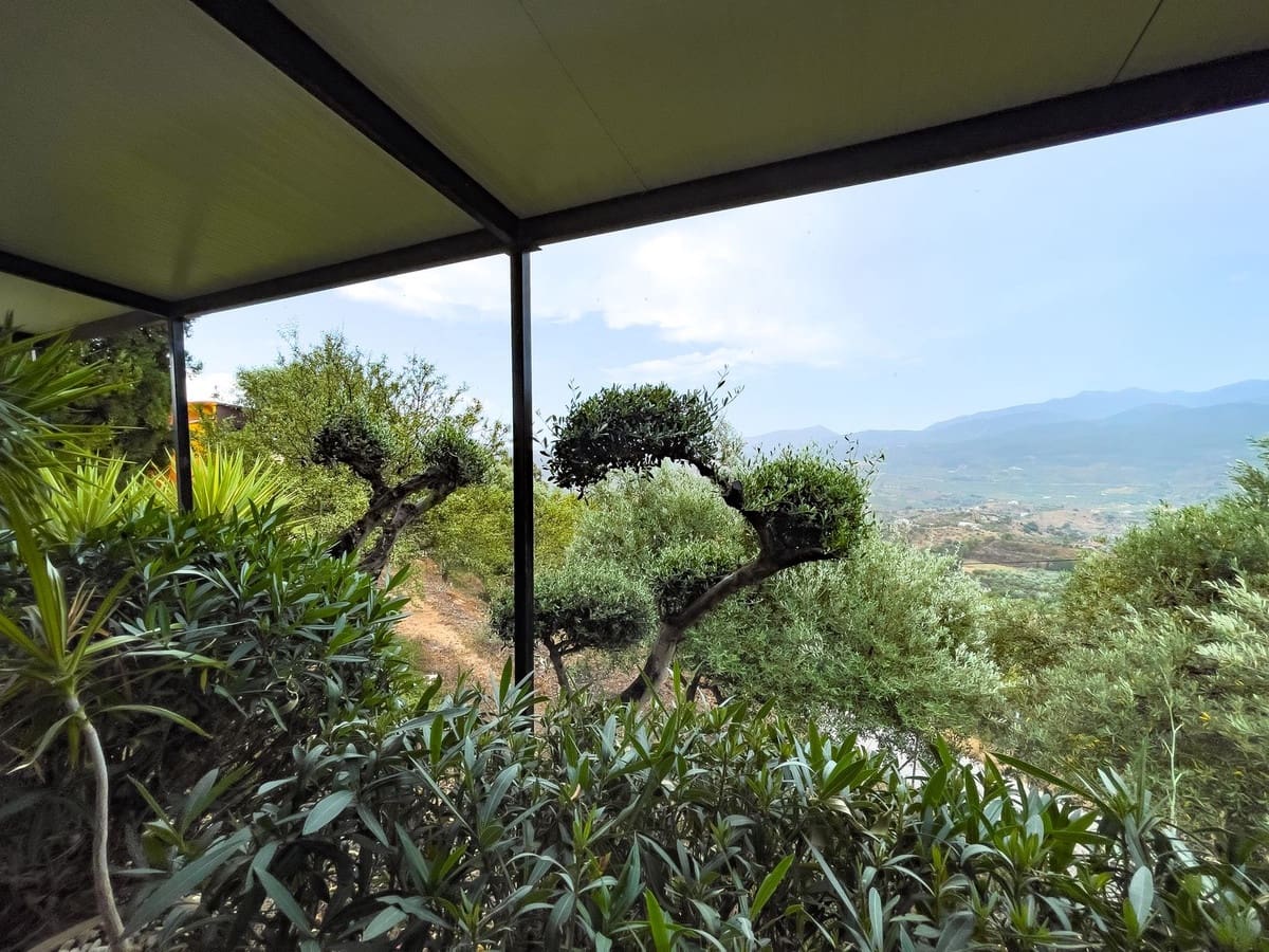 8 soveværelse Villa til salg i Monda med swimmingpool garage - € 875.000 (Ref: 8371955)