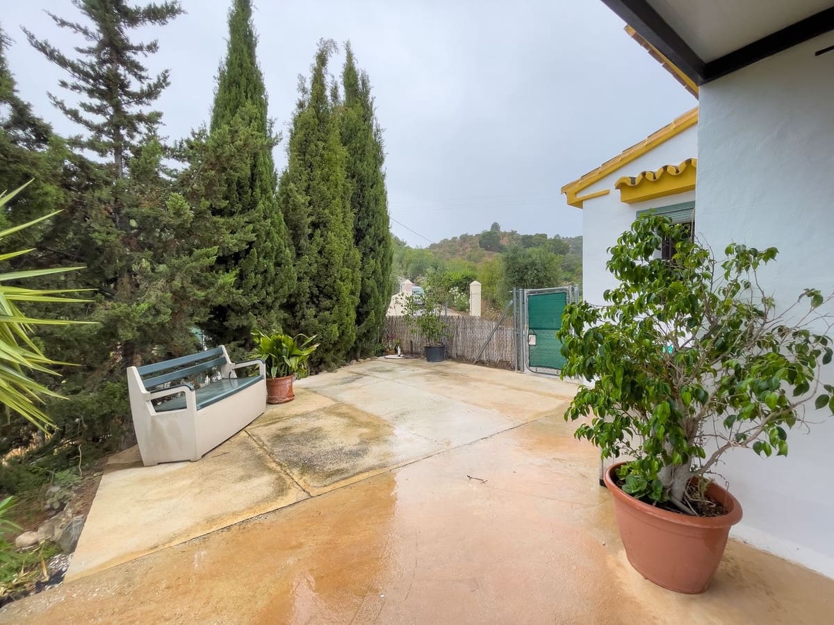 8 soveværelse Villa til salg i Monda med swimmingpool garage - € 875.000 (Ref: 8371955)