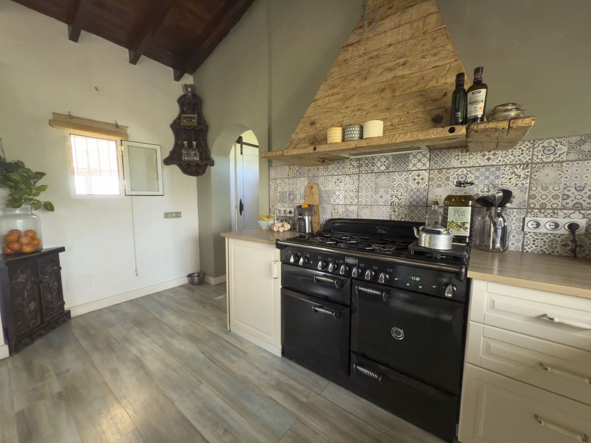 3 soverom Finca/Herregård til salgs i Pizarra med svømmebasseng garasje - € 390 000 (Ref: 8909762)