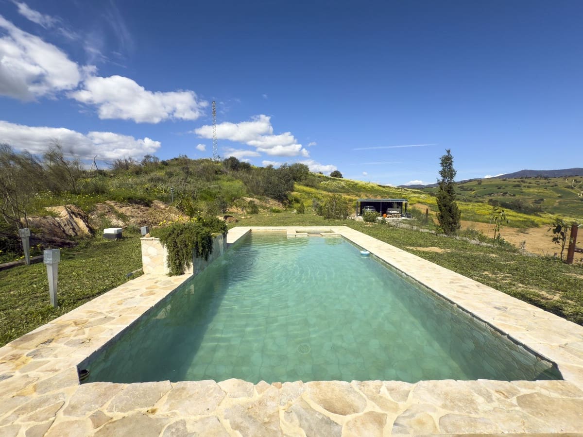 3 soverom Finca/Herregård til salgs i Pizarra med svømmebasseng garasje - € 390 000 (Ref: 8909762)