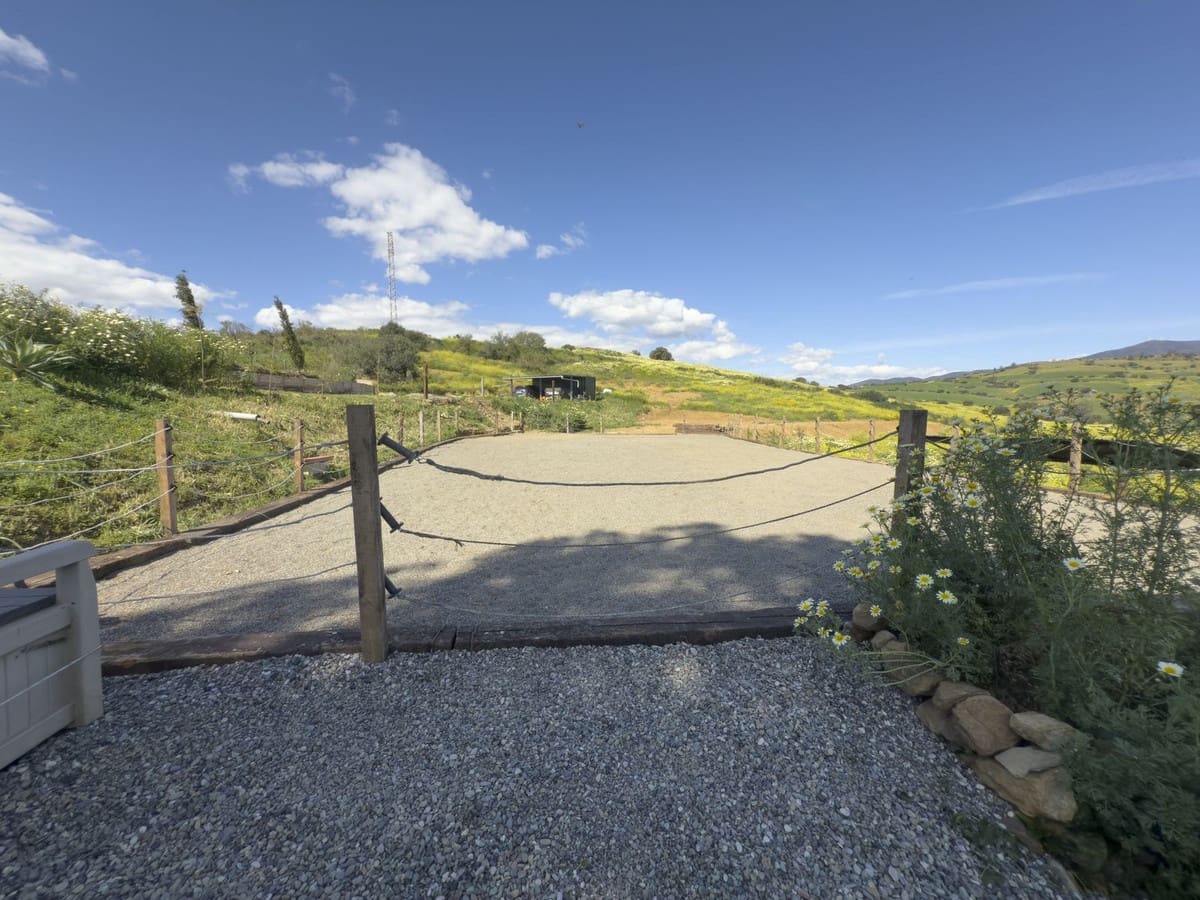 3 soverom Finca/Herregård til salgs i Pizarra med svømmebasseng garasje - € 390 000 (Ref: 8909762)