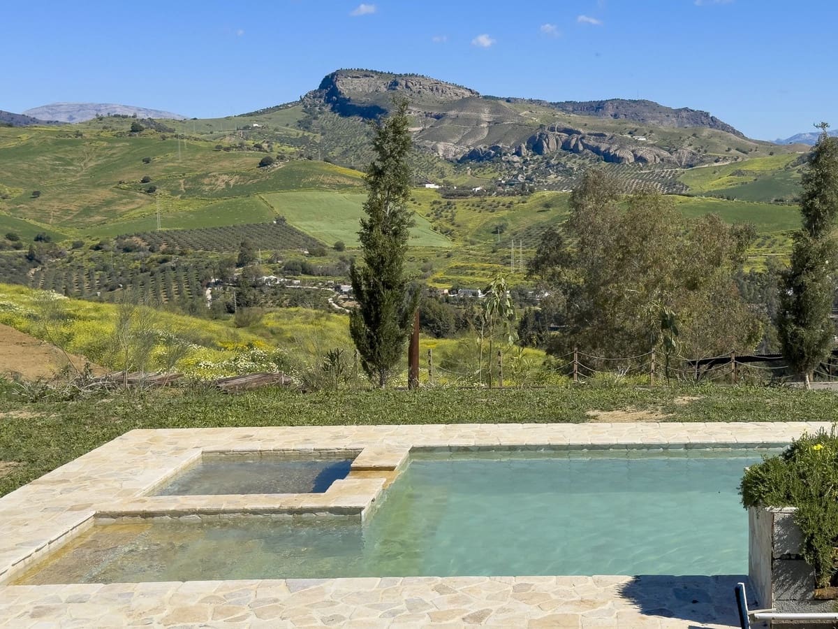 3 soverom Finca/Herregård til salgs i Pizarra med svømmebasseng garasje - € 390 000 (Ref: 8909762)