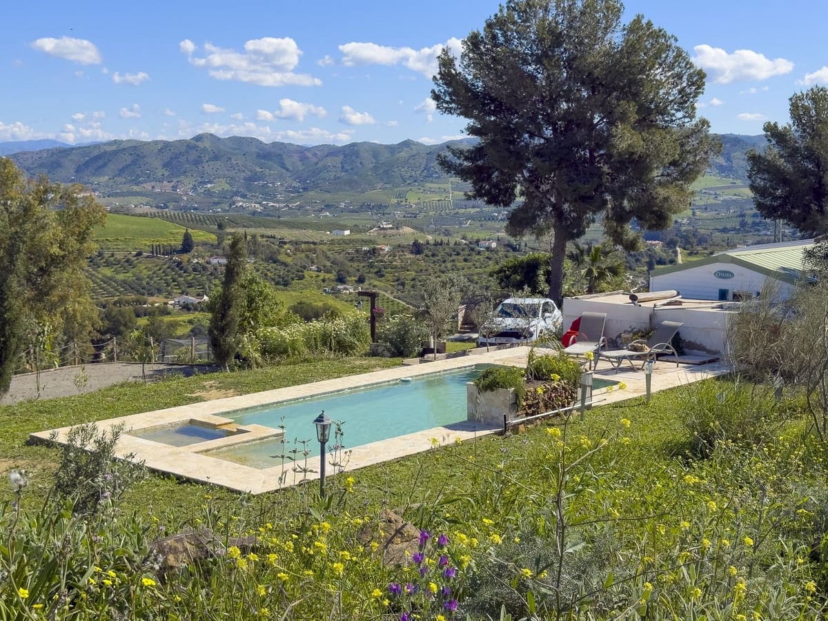 3 soverom Finca/Herregård til salgs i Pizarra med svømmebasseng garasje - € 390 000 (Ref: 8909762)