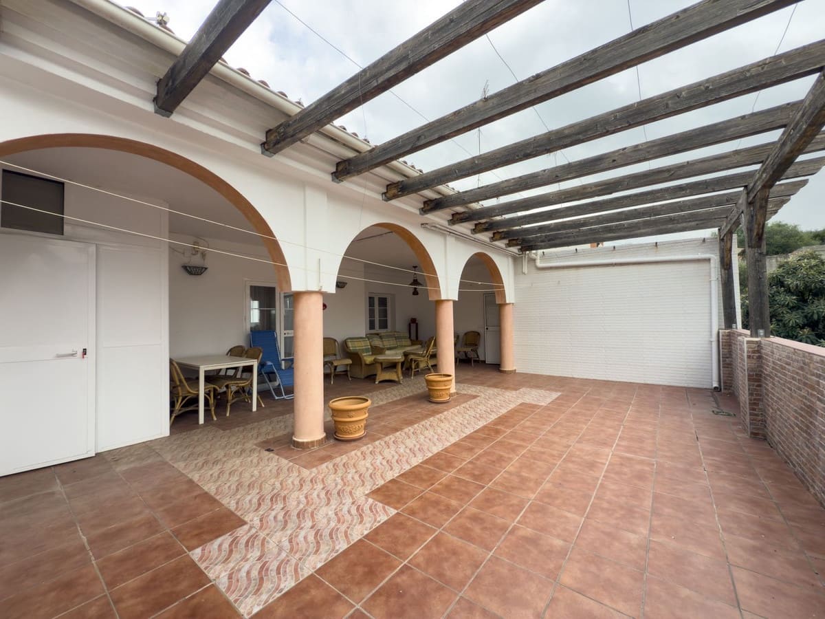 6 soveværelse Byhus til salg i Tolox - € 275.000 (Ref: 8912150)