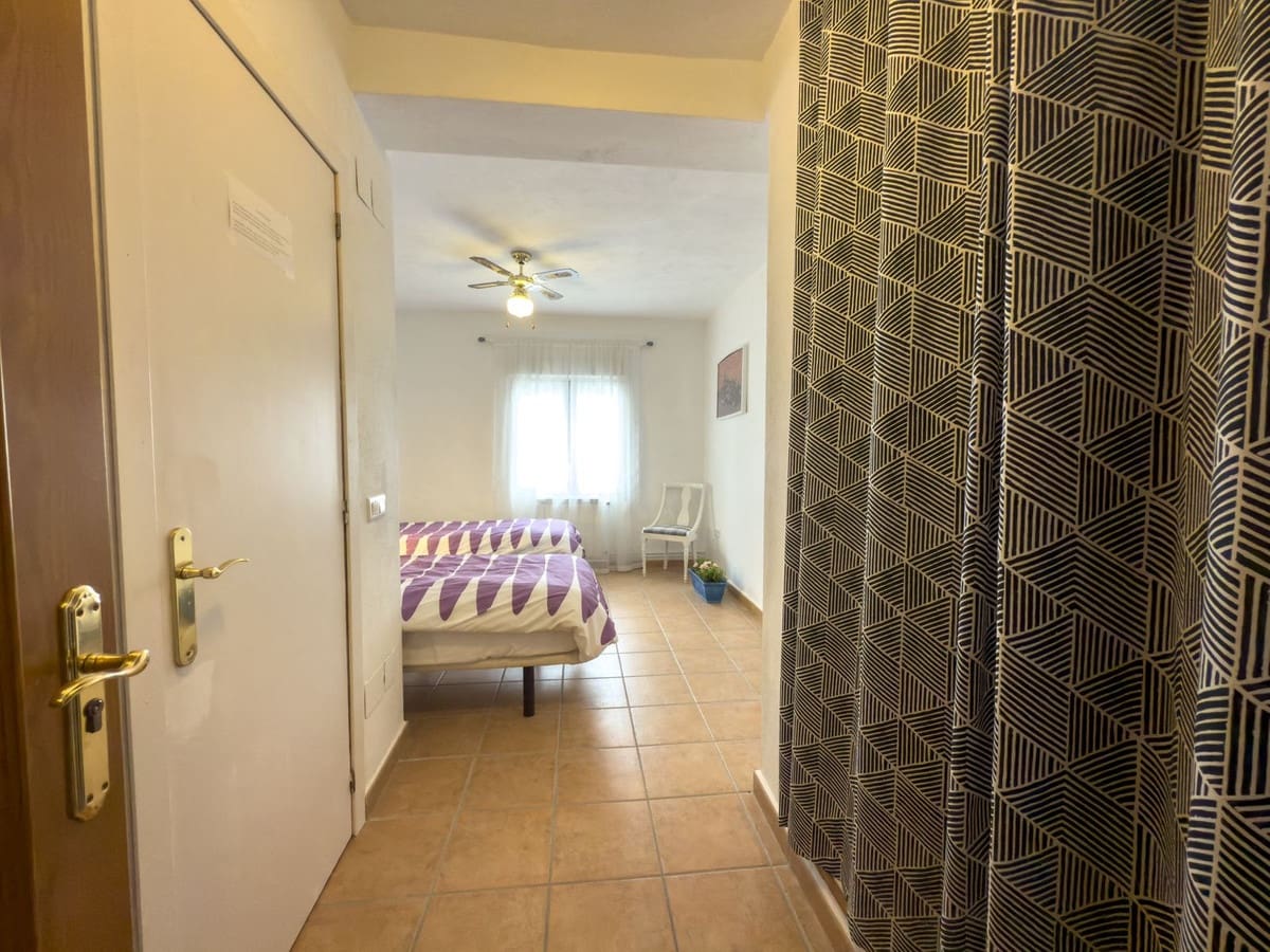 6 soveværelse Byhus til salg i Tolox - € 275.000 (Ref: 8912150)