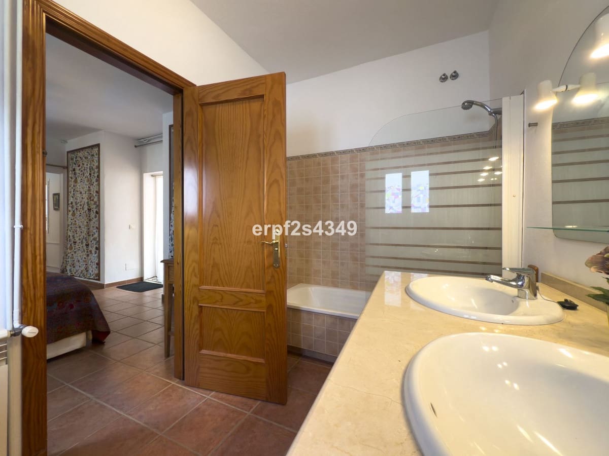 6 camera da letto Casa in vendita in Tolox - 275.000 € (Rif: 8912150)