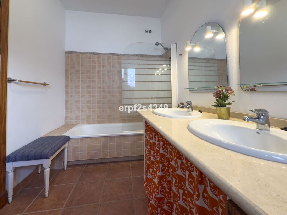 6 camera da letto Casa in vendita in Tolox - 275.000 € (Rif: 8912150)