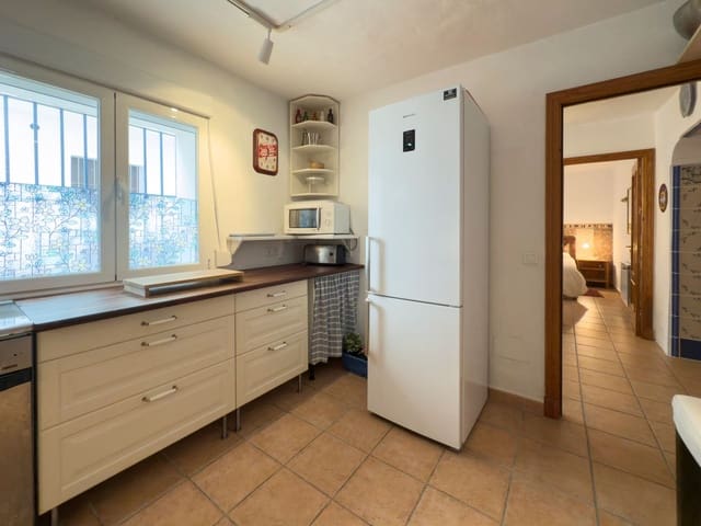 6 chambre Maison de Ville à vendre à Tolox - 275 000 € (Ref: 8912150)