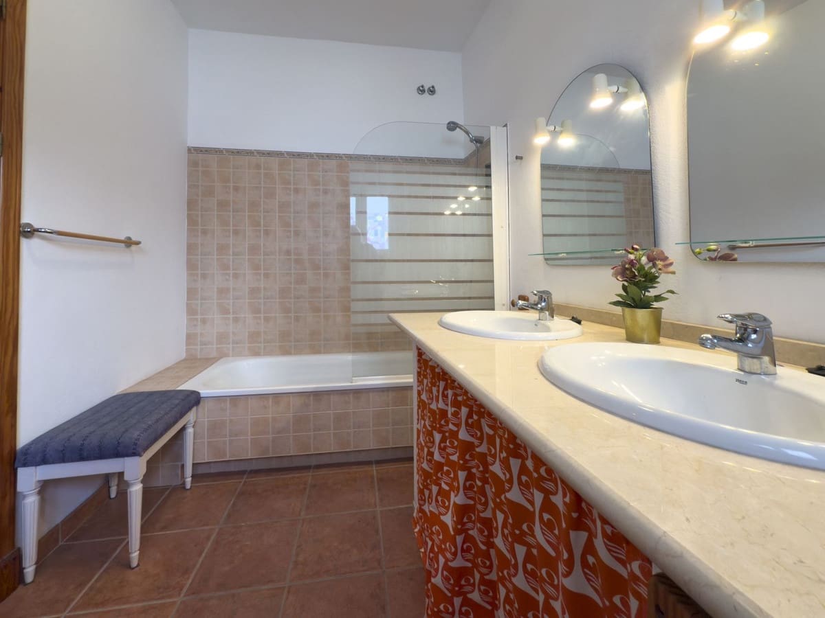 6 soverom Hus til salgs i Tolox - € 275 000 (Ref: 8912150)