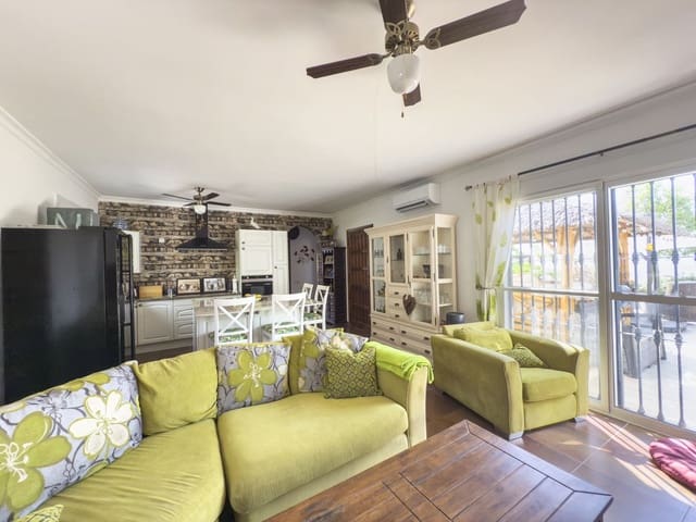 3 soverom Finca/Herregård til salgs i Tolox med svømmebasseng garasje - € 375 000 (Ref: 9095795)