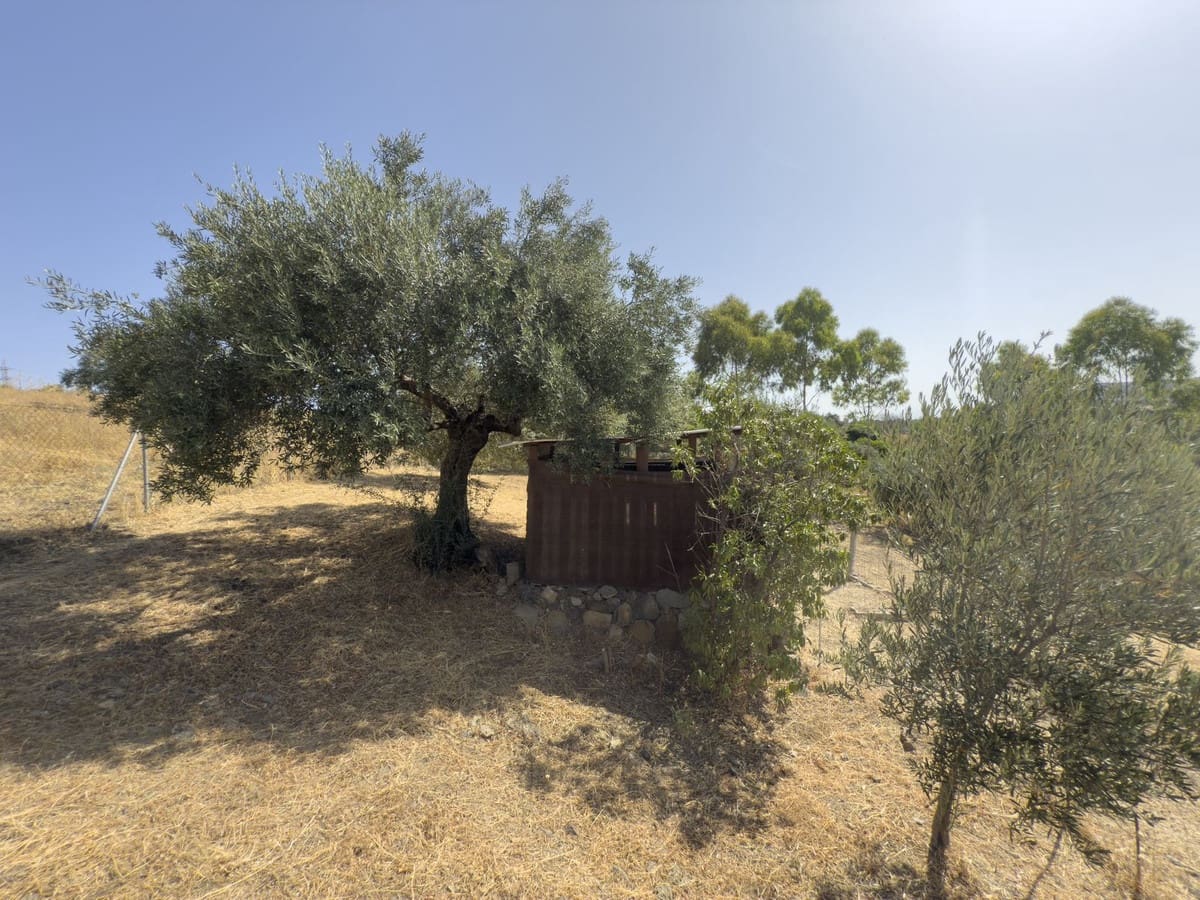 3 soveværelse Finca/Landehus til salg i Tolox med swimmingpool garage - € 375.000 (Ref: 9095795)