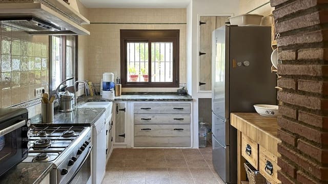 3 bedroom Finca/Country House for sale in Alora with pool garage - € 379,000 (Ref: 9210464)