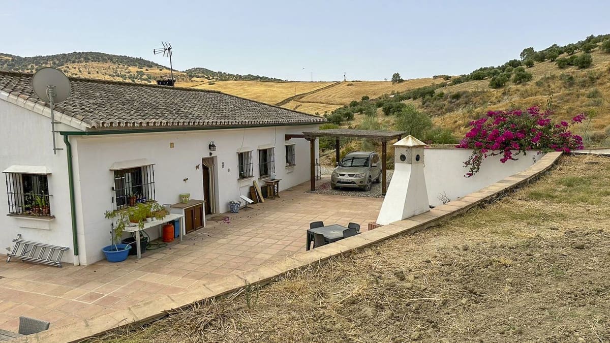 3 bedroom Finca/Country House for sale in Alora with pool garage - € 379,000 (Ref: 9210464)